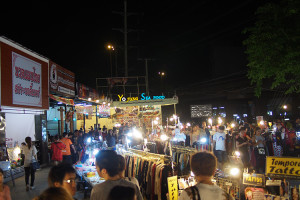 One Night Market You Should Visit in Bangkok - THE WAYFARING SOUL