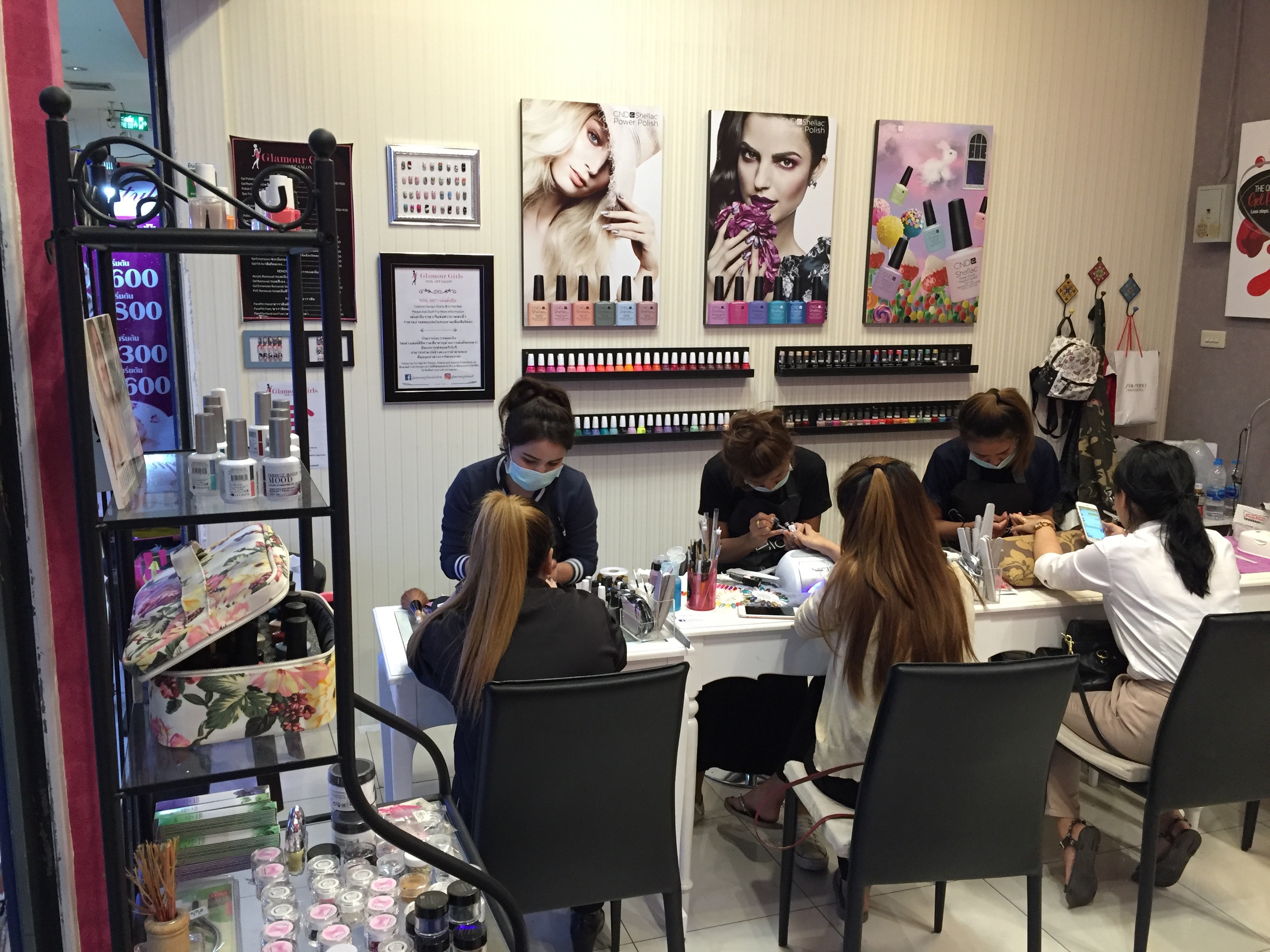 nail art salon