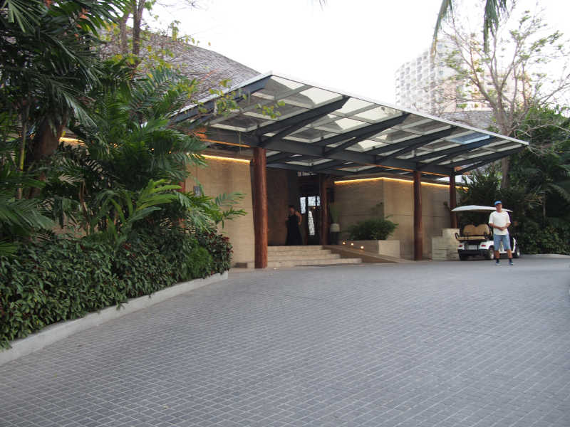 Entrance to Veranda Hotel & Resort Hua Hin