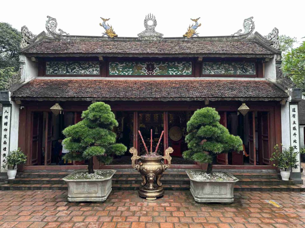 Ngoc Son Temple in Hoan Kiem Lake