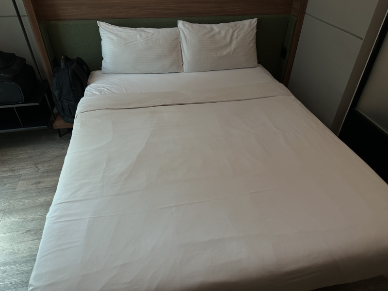 Ceria Hotel Queen Size Bed Executive Room