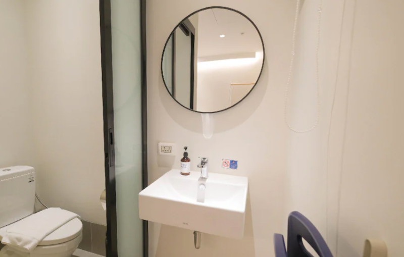 SimpleStay Chatuchak Hotel Bathroom