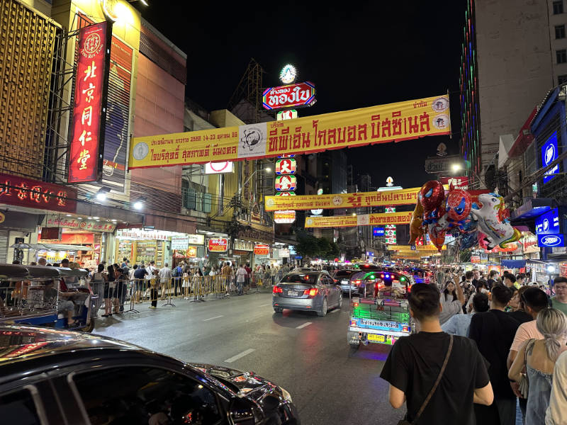 Discover Bangkok’s Chinatown with These Affordable Hotels