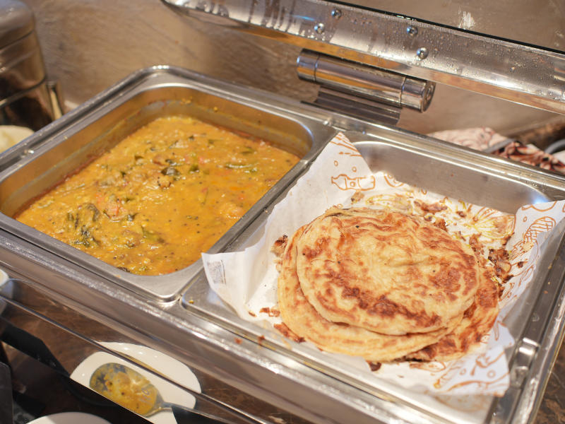 Flatbread and Dahl